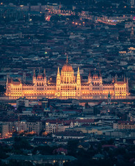 Fototapeta premium Budapest, Hungary - The Hungarian Parliament Panoramic View 