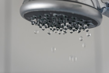 water flowing from a showerhead