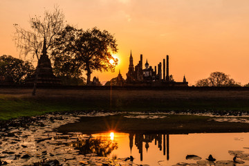 Fototapeta na wymiar Sukhothai historical park and surrounding area example Wat Si Chum, Wat Traphang-Thong, Sorasak Temple in the midday and twilight