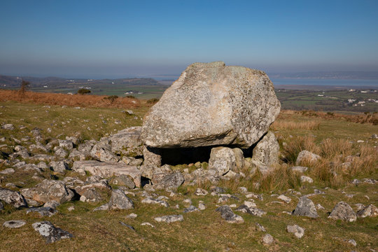 Maen Ceti dolmen (Arthur's Stone) on Cefn Bryn, Gower, Wales