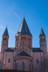 Fototapeta na wymiar Der Dom zu Mainz
