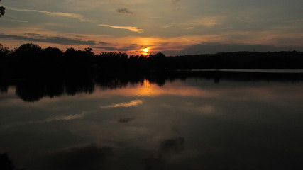Obraz premium sunset on lake