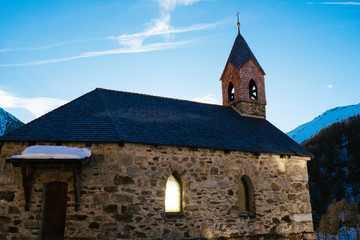 Fototapeta na wymiar Small chapel on the end of the Valles of Mals in south tirol/ italy/europe