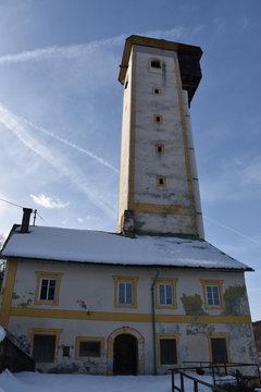 Arnoldstein, K&auml;rnten, Schrotturm, Lost Place, Denkmal, Urban Exploring, Lampe, Turm, Geschichte, Industrie,  Schrotkugeln. Dach, Glocke, Sirene, Rohr, Stromanschluss, 