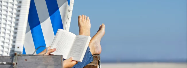 lesen und erholen im Strandkorb © Jenny Sturm
