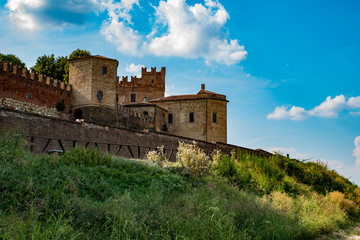 Fototapeta na wymiar Il Castello di Montemagno in Italia