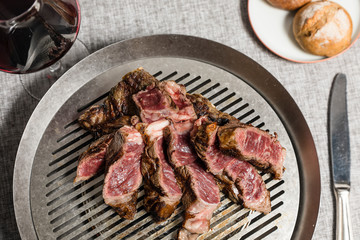 Boeuf de Kobé cuit à la braise