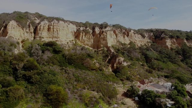Gleitschirmfliegen an der Steilk&uuml;nste 