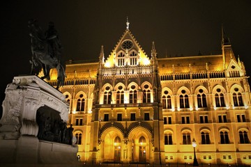 Fototapeta na wymiar Budapest Parlament at Night