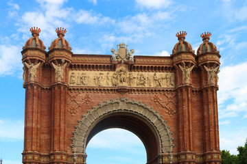 Fototapeta na wymiar Arco de Triunfo in Barcelona, June 2018
