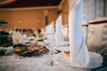 table setting for dinner