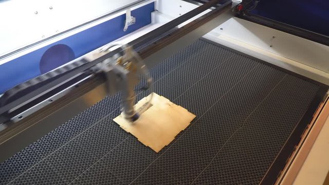 Powerful laser machine capable of cutting and engraving quickly