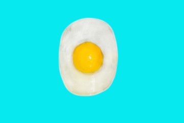 Fried egg in the shape of the letter O