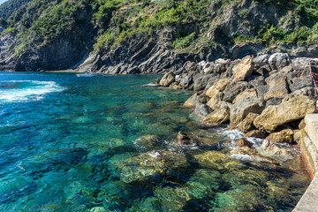 Naklejka na ściany i meble Italy, Cinque Terre, Vernazza, ROCK FORMATION IN SEA