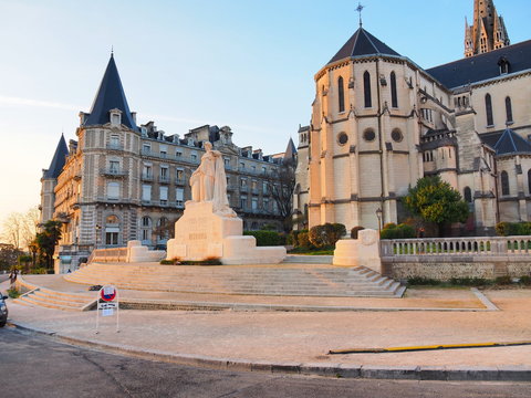 cathédrale de pau, PyrénéesAtlantiques en Nouvelle-Aquitaine,