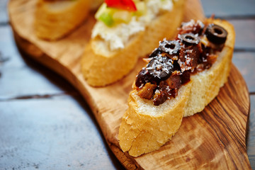 Olive and cheese baguette 