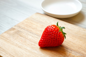  Strawberry in the kitchen.  キッチンにあるイチゴ