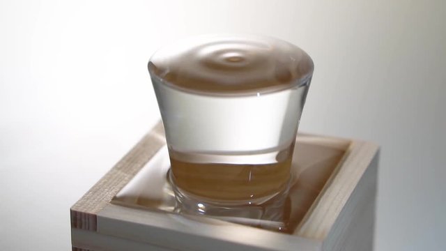 酒　日本酒　注ぐ　和風　日本