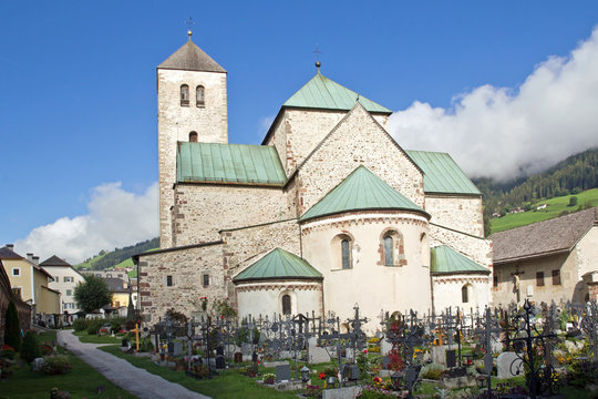 Stiftskirche von Innichen, S&uuml;dtirol, Italien