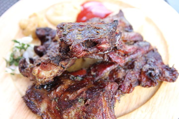 Ripped pork, food