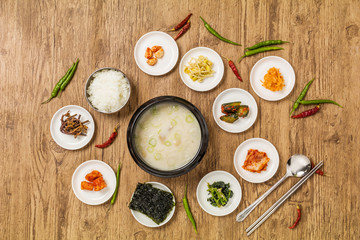 ソルロンタン　韓国のスープ　Korean white soup Seolleongtang
