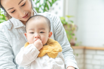 赤ちゃんとママ