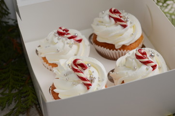 Christmas Candy Cupcakes