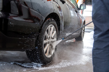 Fahrzeugpflege - Reifen und Felge reinigen