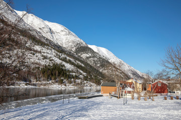 Ice breaks up in river Vefsna