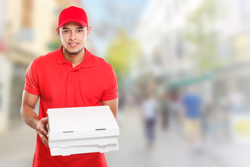 Pizza Bote Pizzabote liefern bestellen Bestellung Lieferung Beruf Mann Latino Stadt Textfreiraum...