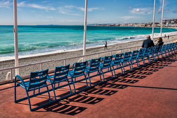 Stuhlreihen, Promenade des Anglais in Nizza, Frankreich