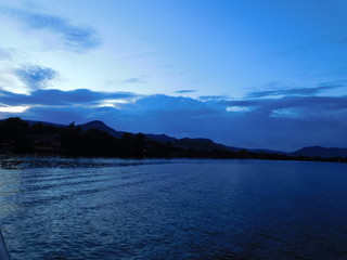 Fototapeta premium river and mountains