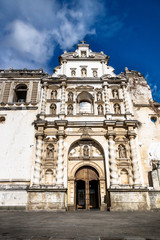 Fototapeta na wymiar Church of San Fransisco el Grande on blue sky vertical, Antigua, Guatemala