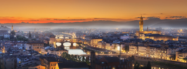 Fototapeta na wymiar Arno River and bridges at sunset Florence, Italy