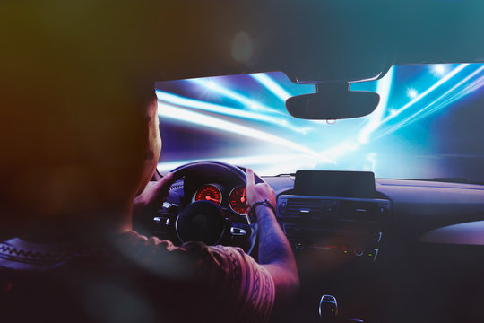rasante Nachtfahrt im Rausch