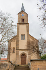 Fototapeta na wymiar Protestantische Kirche Erpolzheim Rheinland-Pfalz