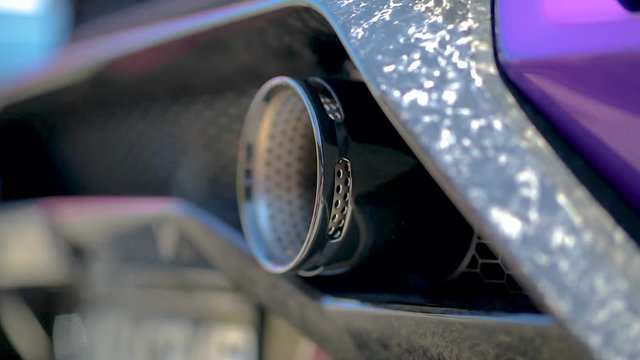 Close up of the Lamborghini Huracán Exhaust going off