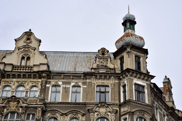 Fototapeta na wymiar Destroyed, old elevations of tenements in the city of Szczecin.