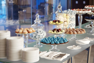 buffet cupcakes sweets