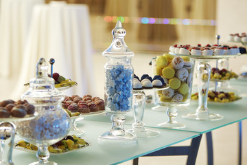 buffet cupcakes sweets