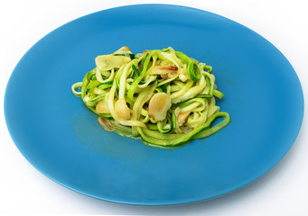 Zucchini noodles cooked with garlic and oil