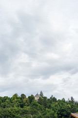 Obraz premium Alpe di Siusi, Seiser Alm with Sassolungo Langkofel Dolomite, a cloudy day