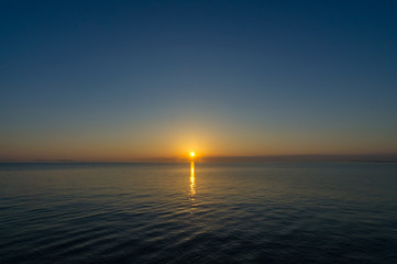 瀬戸内の水平線から昇る朝日_DSC5315