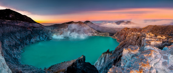 Kawah Ijen volcanic ,Sulfur fumes from the crater of lake in East Java, Indonesia - obrazy, fototapety, plakaty