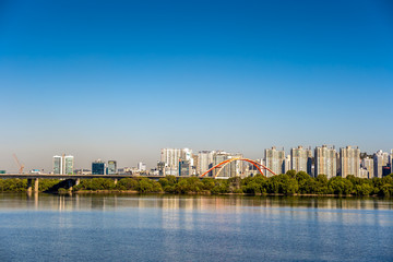 Naklejka premium Han river with Red Bridge in Seoul, Korea.