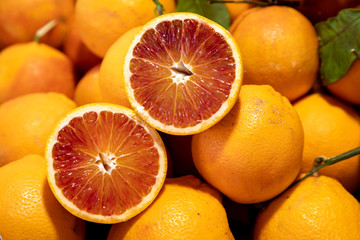 Orangen auf einem Markt in Venedig