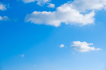 Naklejka na ściany i meble 【写真素材】 青空　空　雲　飛行機雲　冬の空　背景　背景素材　1月　コピースペース
