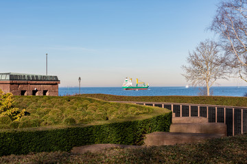 Fototapeta na wymiar In Heikendorf Ortsteil Möltenort befindet sich an der Kieler Förde das U-Boot Ehrenmal für die gefallenen U-Boot Matrosen der Marine des 1. und 2. Weltkrieges