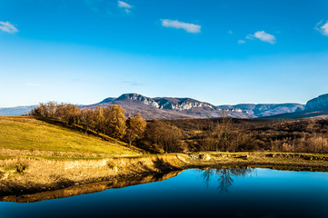 Obraz premium lake in the mountains