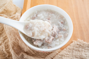 Nutritious breakfast, lean meat porridge